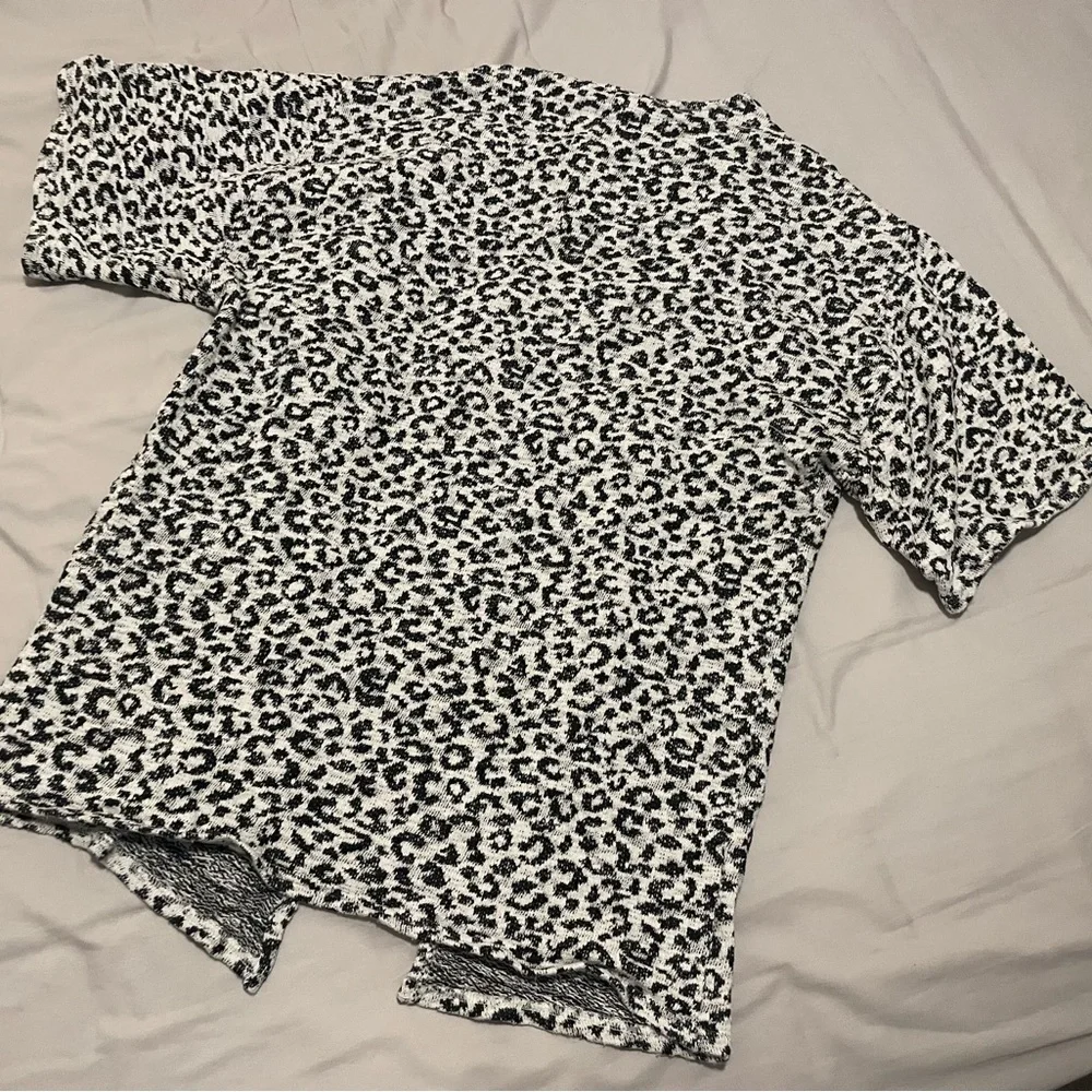 H&M Divided Knit Cardigan Leopard Black & White Size S - Picture 2 of 3